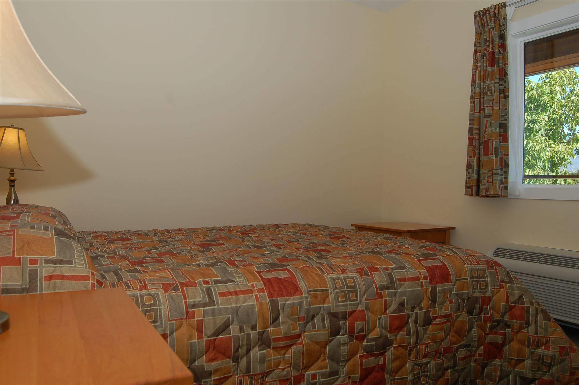 Summerland Motel Dış mekan fotoğraf